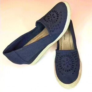 Mia Amore FRANKI Cutout Espadrille Wedge Shoe with Memory Foam Size 9